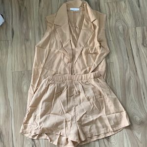 NWT modern woman set